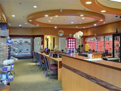 eye care center north hills.